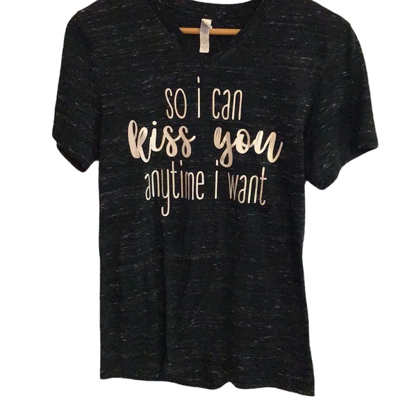 Small graphic tee shirt in good condition pre worn - Picture 2 of 13